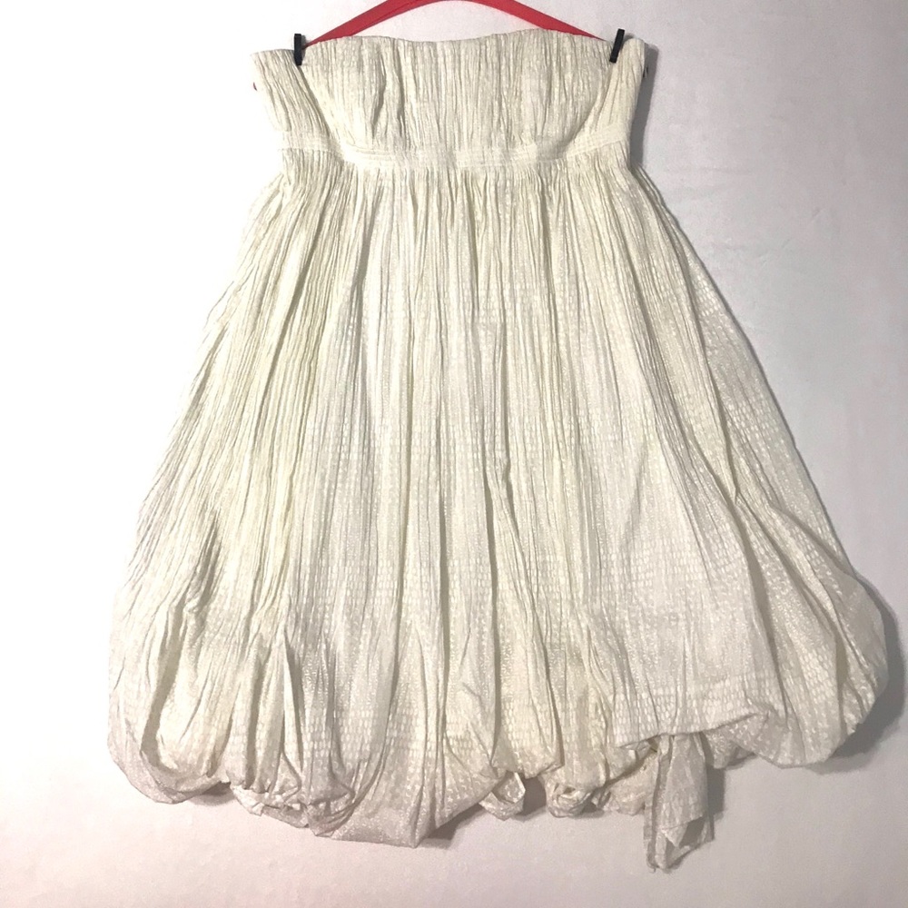 New Beautiful LaRok Strapless Cream Dress in Med